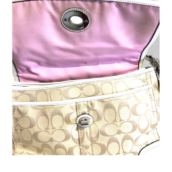 Coach vintage CC signature print canvas crossbody Tan and White Women's Bag - Picture 4 of 9